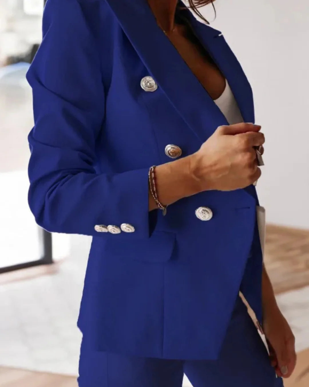 Zeitlose Eleganz im modernen Zweiteiler - Cahrlot™