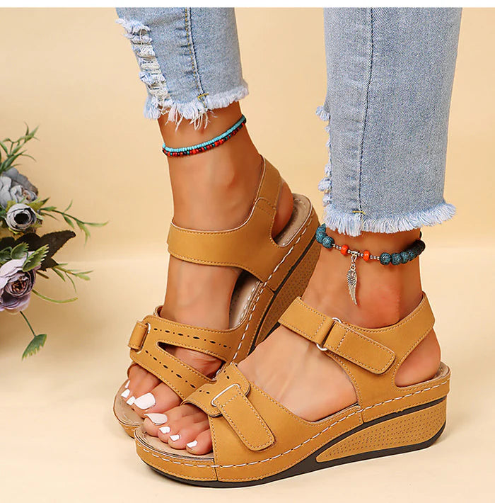 Alfreda Orthopädische Sandale | Colosy