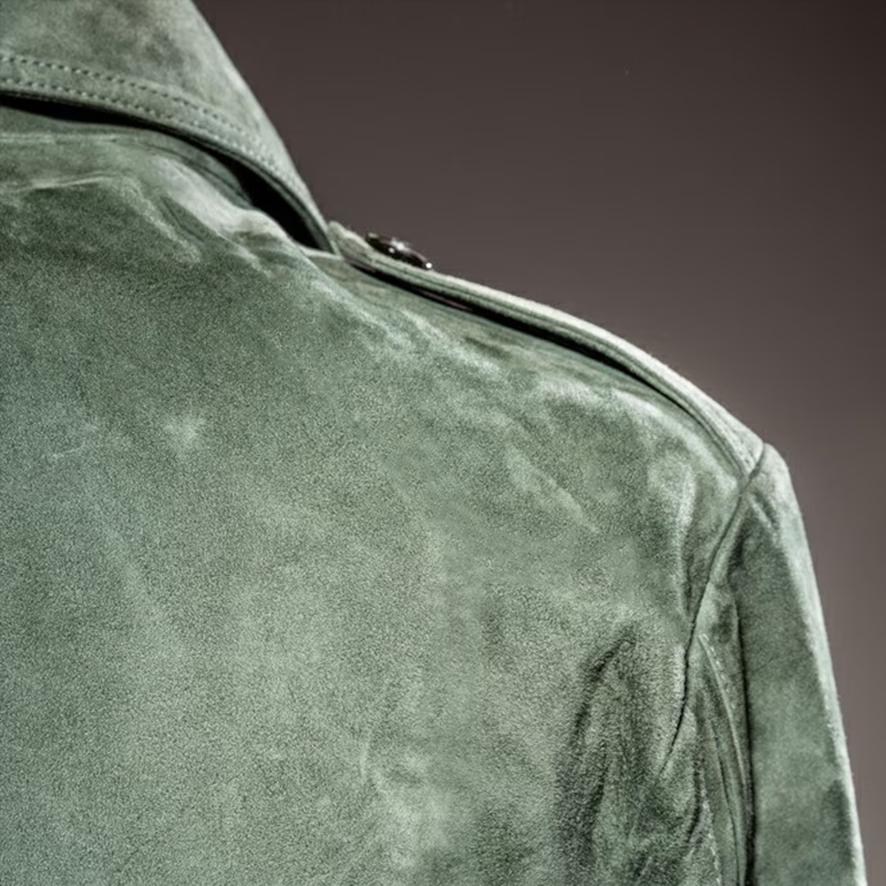 Retro-Wildlederjacke für Herren mit Revers, Reißverschluss und Brusttasche | Colosy