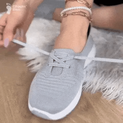Warum immer mehr Frauen ihre Alltagsschuhe gegen ergonomische Modelle wie OrthoStep™ austauschen